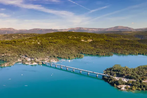 Vue lac de Saint-Cassien baptême de l'air Cannes 2